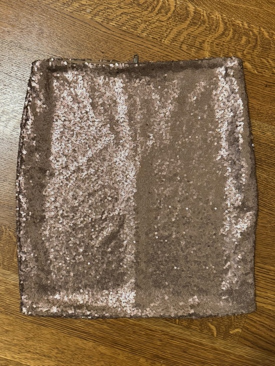 Hayden Dresses & Skirts - Hayden Los Angeles Sequin Mini Skirt in Rose Gold Size Medium Zipper NWT